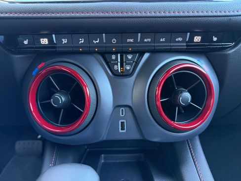 Certified 2025 Chevrolet Blazer RS image 23