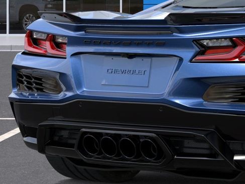 New 2027 Chevrolet Corvette Grand Sport w/ Stealth Interior Trim Package RWD image 15