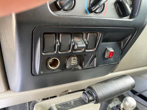 Used 2005 Jeep Wrangler Unlimited AWD/4WD image 47