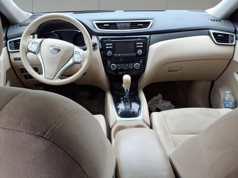 Used 2014 Nissan Rogue SV image 4