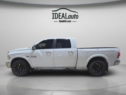 Used 2016 RAM 1500 Laramie w/ Convenience Group AWD/4WD image 4