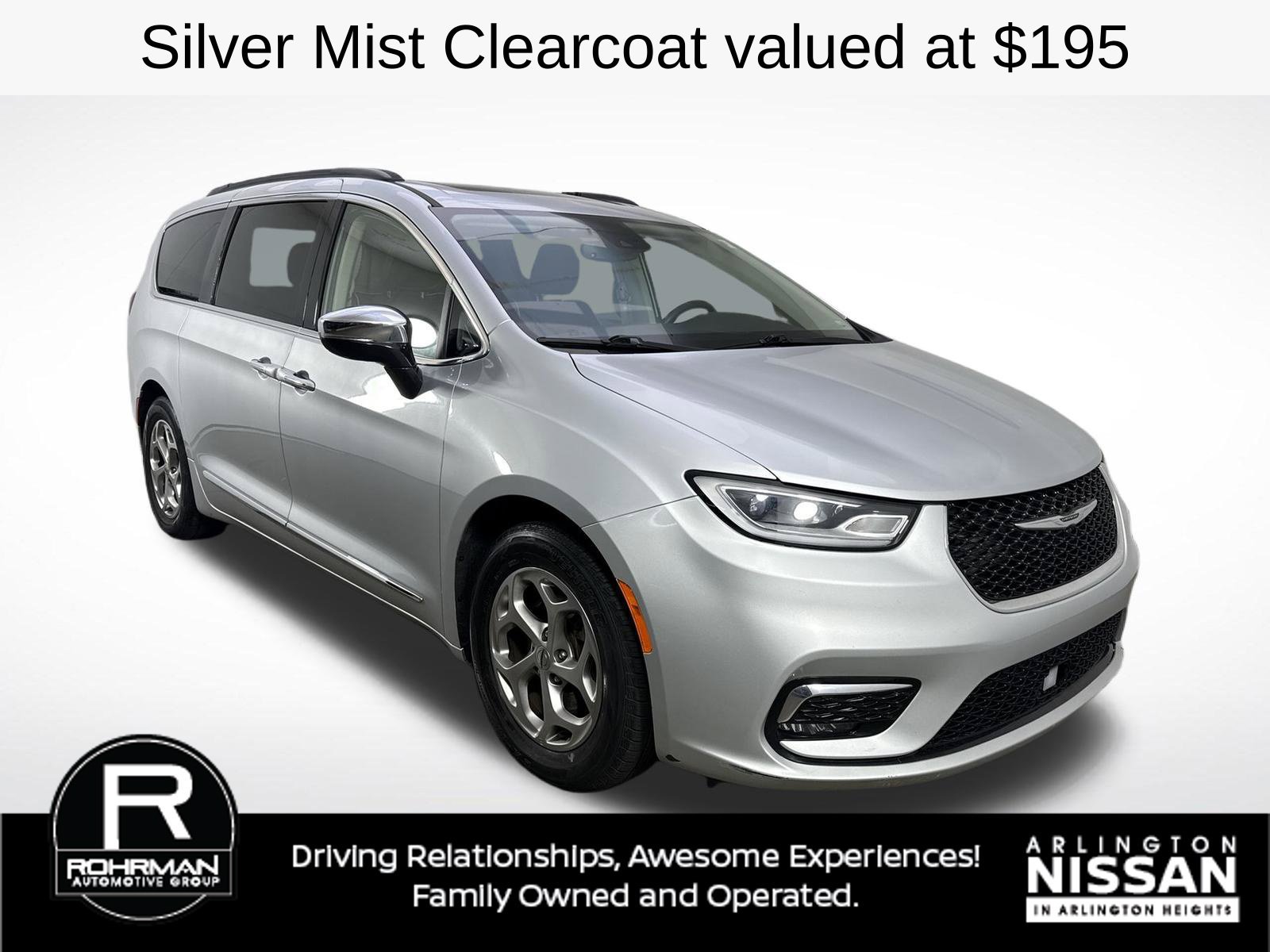 Used 2023 Chrysler Pacifica Limited FWD image 3