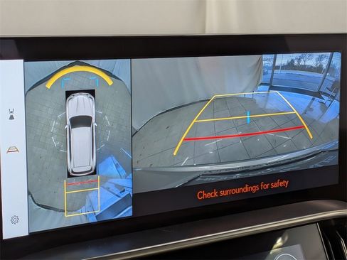 New 2025 Lexus LX 600 4WD w/ Luxury Package image 28