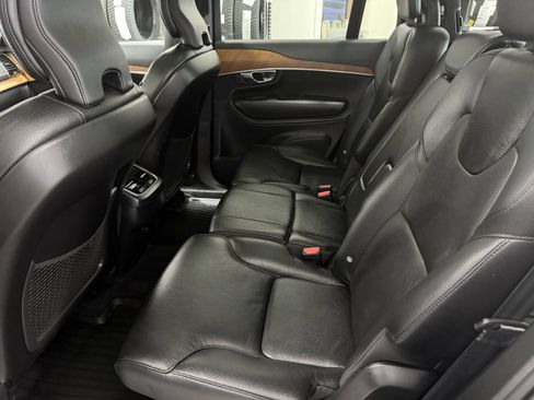 Used 2022 Volvo XC90 T6 Momentum w/ Advanced Package AWD/4WD image 21