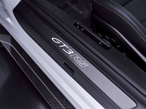 Used 2025 Porsche 911 GT3 RS RWD image 56