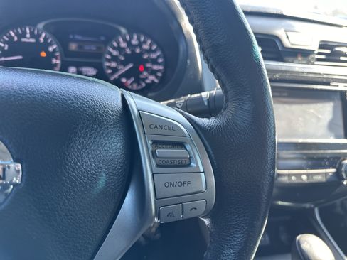 Used 2014 Nissan Altima 2.5 SL w/ Technology Package image 21