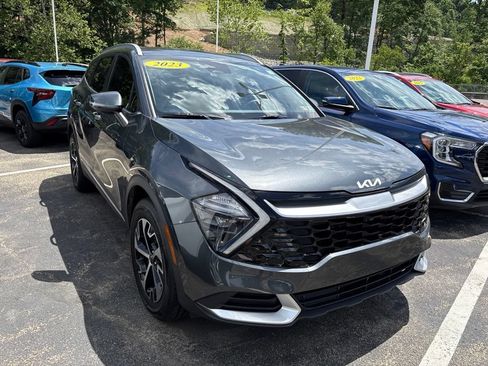 Used 2023 Kia Sportage EX AWD/4WD image 3
