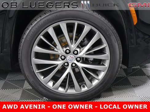 Certified 2025 Buick Enclave Avenir image 3