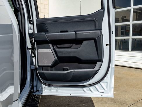 Used 2025 Ford F150 Lariat w/ Equipment Group 501A Mid image 38