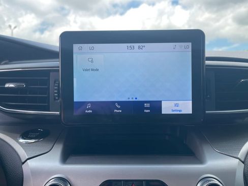Used 2022 Ford Explorer XLT w/ Equipment Group 202A AWD/4WD image 13