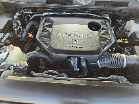 Used 2025 INFINITI QX80 Sensory AWD/4WD image 31