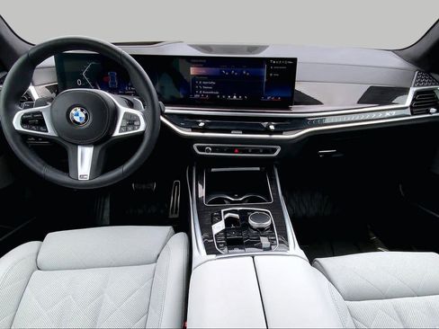 Certified 2025 BMW X7 xDrive40i w/ M Sport Package AWD/4WD image 14