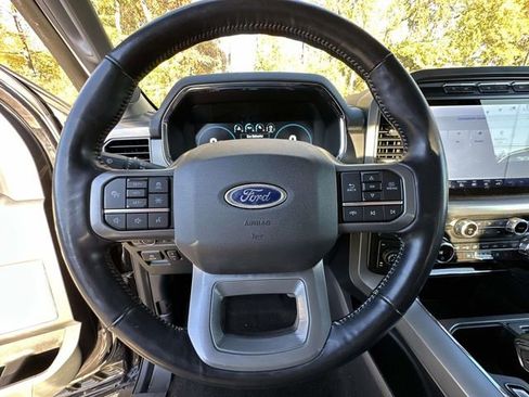 Used 2021 Ford F150 Lariat image 6