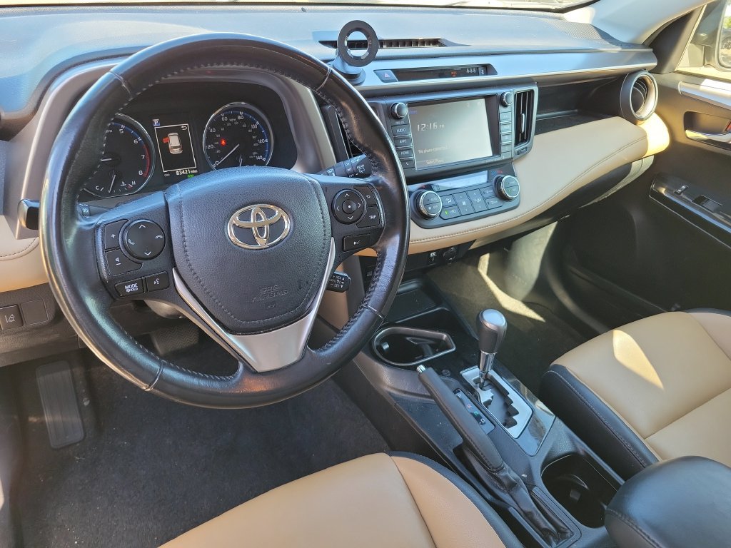 Used 2018 Toyota RAV4 Limited FWD image 14