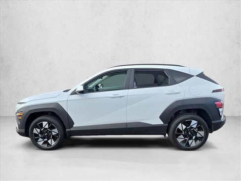 Used 2025 Hyundai Kona SEL AWD/4WD image 8