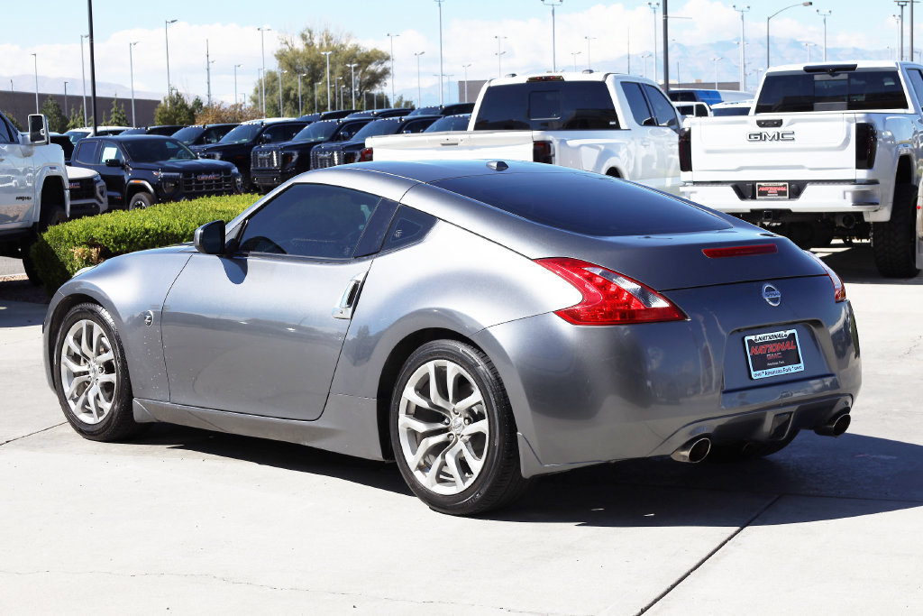 Used 2013 Nissan 370Z Touring RWD image 4