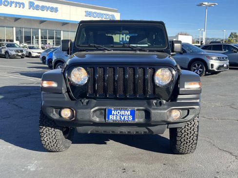 Used 2020 Jeep Wrangler Sport image 4