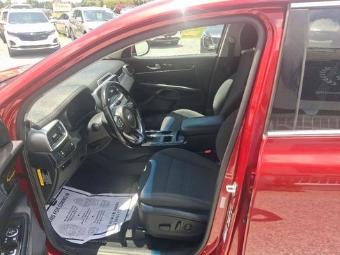 Used 2018 Kia Sorento AWD image 16