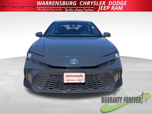 Used 2025 Toyota Camry SE FWD image 10