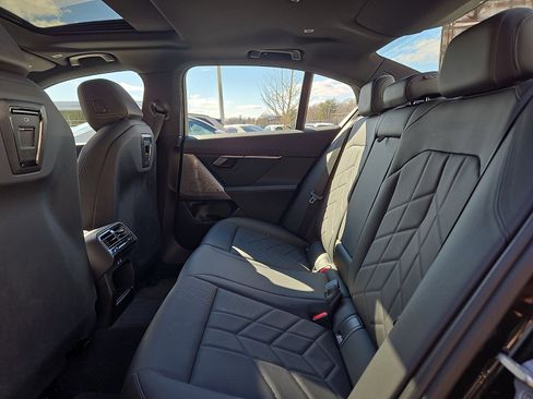 Used 2024 BMW i5 eDrive40i w/ Premium Package image 11