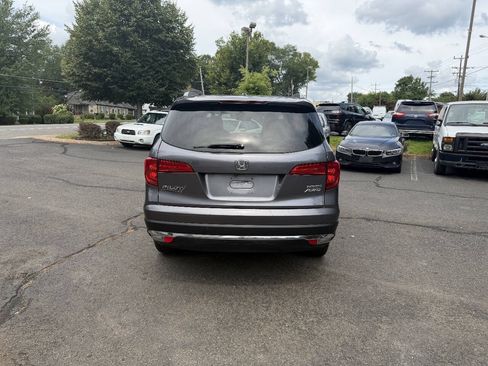 Used 2016 Honda Pilot Touring image 6