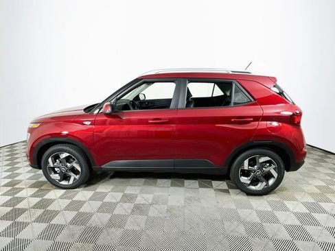 Used 2025 Hyundai Venue Limited FWD image 6