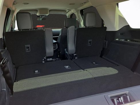 New 2026 Ford Expedition Active RWD image 8