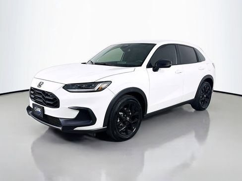 Used 2024 Honda HR-V Sport image 3