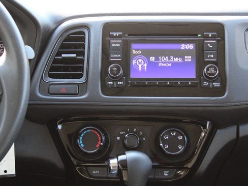 Used 2016 Honda HR-V LX image 33