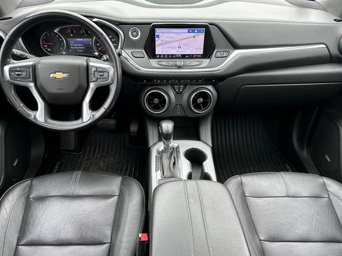 Used 2019 Chevrolet Blazer LT w/ Sun and Wheels Package FWD image 3