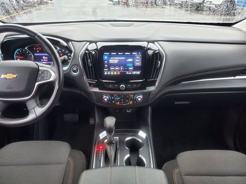 Used 2021 Chevrolet Traverse LT FWD image 18