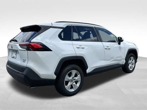 Used 2019 Toyota RAV4 XLE w/ Convenience Package AWD/4WD image 5