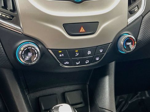Used 2018 Chevrolet Cruze LS FWD image 15