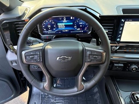 Used 2023 Chevrolet Silverado 1500 ZR2 w/ Technology Package AWD/4WD image 30