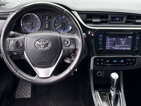 Used 2019 Toyota Corolla SE FWD image 14