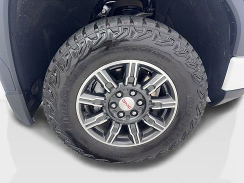 Used 2025 GMC Sierra 1500 AT4 image 84