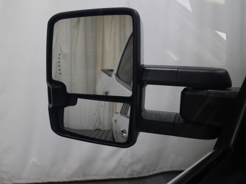 Used 2019 Chevrolet Silverado 2500 High Country w/ Duramax Plus Package image 13