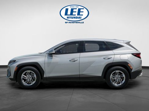 Certified 2026 Hyundai Tucson SE FWD image 5