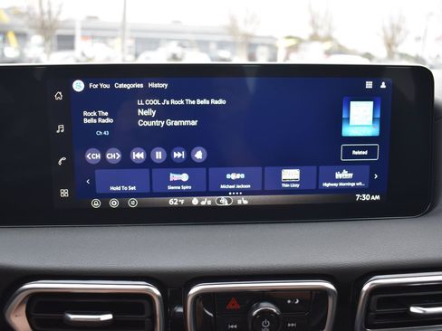 Used 2026 Nissan Sentra SV w/ SV Convenience Package FWD image 31