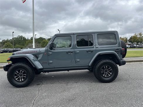 Used 2024 Jeep Wrangler Unlimited Rubicon image 8