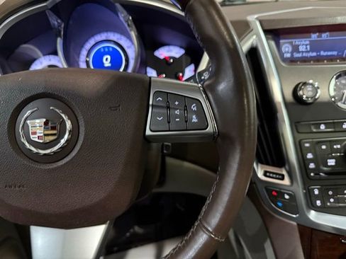 Used 2012 Cadillac SRX Luxury image 17