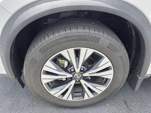 Used 2021 Nissan Rogue SV w/ Premium Package FWD image 8