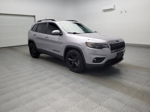 Used 2020 Jeep Cherokee Latitude Plus image 13