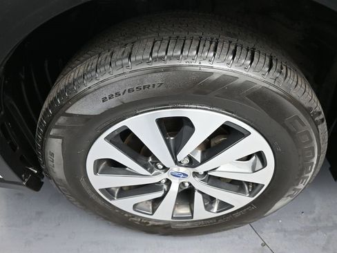 Used 2022 Subaru Outback Premium image 14