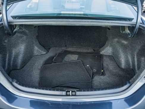 Used 2016 Toyota Corolla LE image 8