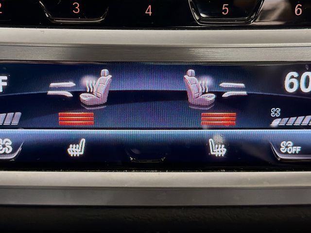 Used 2022 BMW 750Li xDrive AWD/4WD image 25