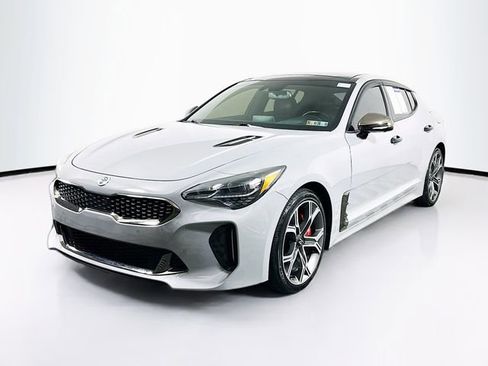 Used 2021 Kia Stinger GT2 image 3