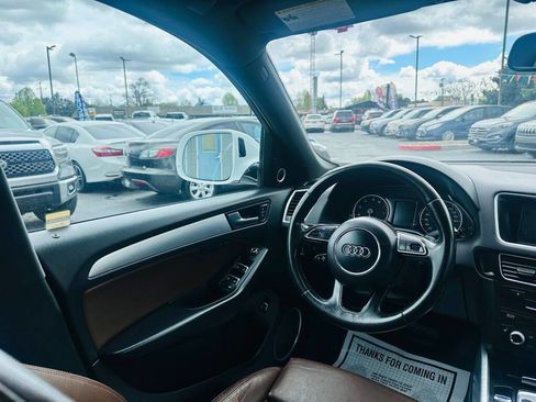 Used 2017 Audi Q5 2.0T Premium Plus w/ Technology Package image 15