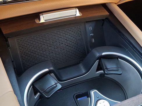 New 2026 Mercedes-Benz GLS 580 4MATIC image 16