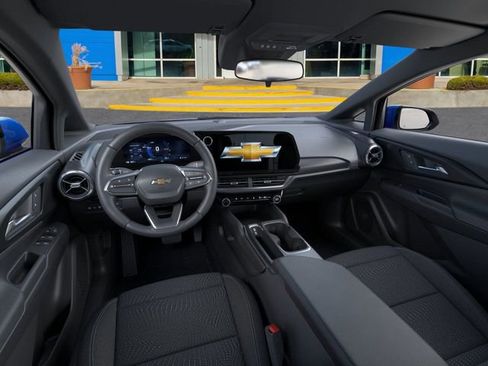 New 2026 Chevrolet Equinox EV LT image 15